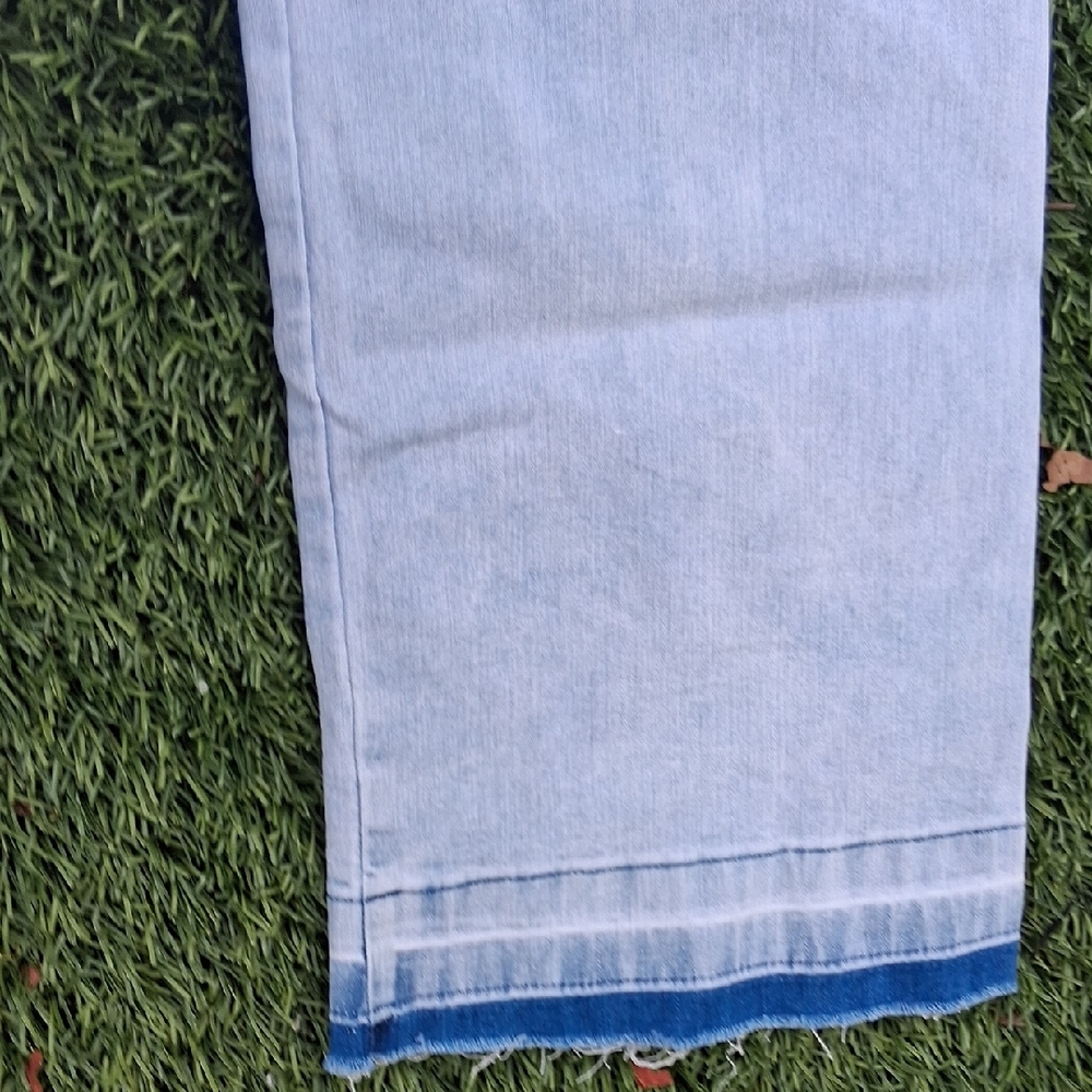 Ecison Light Blue Denim Jeans - Picture 5 of 11